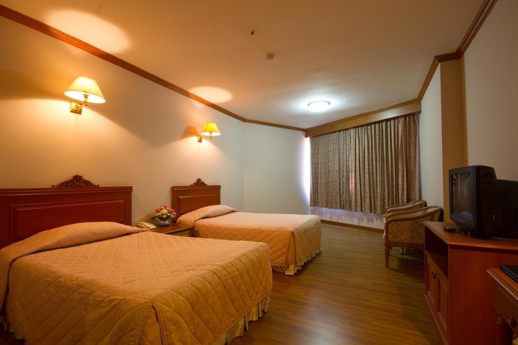 Rimpao Hotel Kalasin Esterno foto