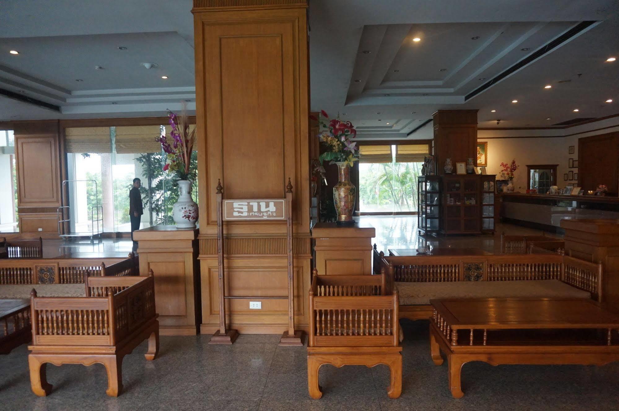 Rimpao Hotel Kalasin Esterno foto