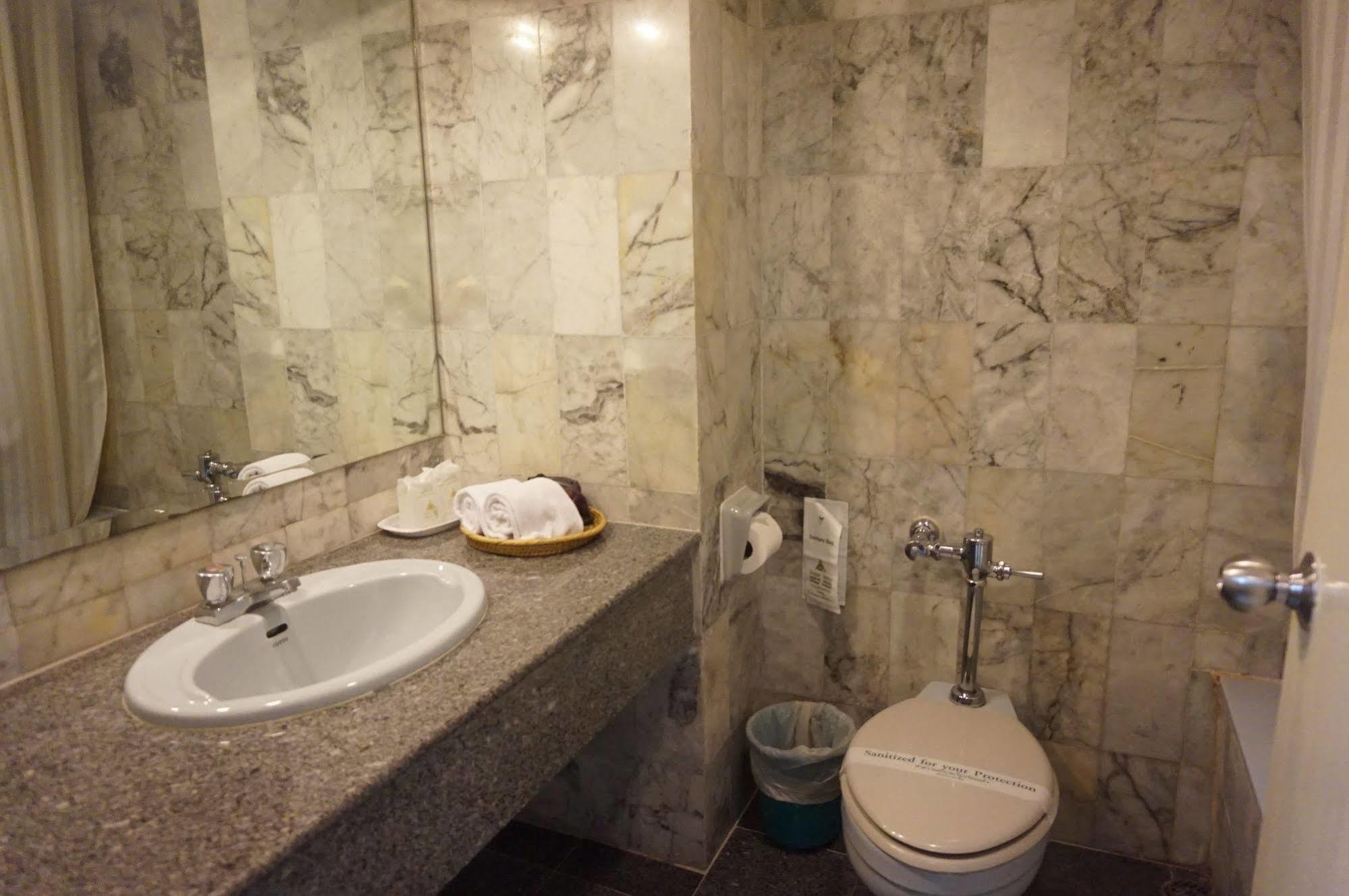 Rimpao Hotel Kalasin Esterno foto
